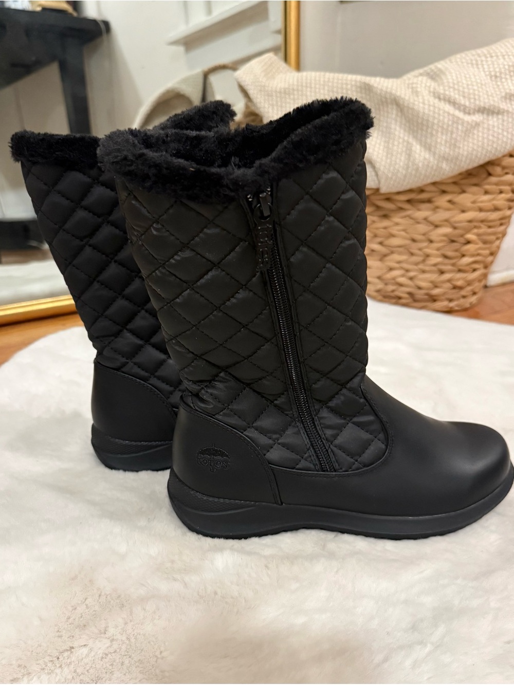 Totes Black Quilted Winter Boots with Faux Fur Interior